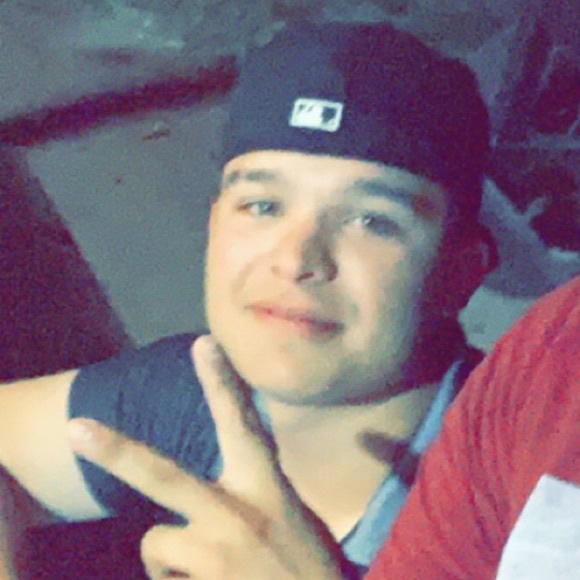 Meet your Posher, Guillermo - Picture 1 of 1